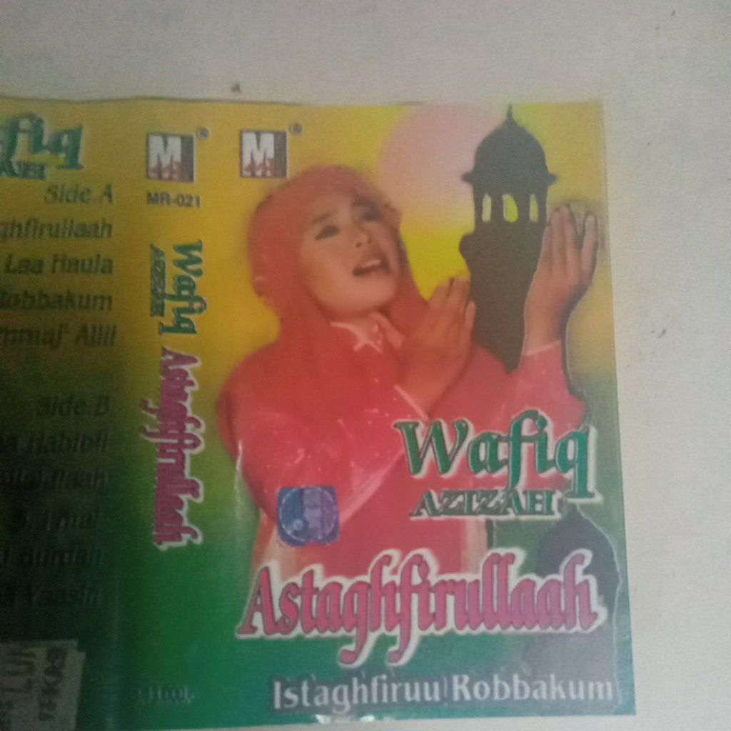 kaset pita WAFIQ AZIZAH A180
