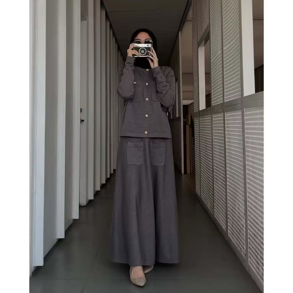 Gonegani ima set sweater