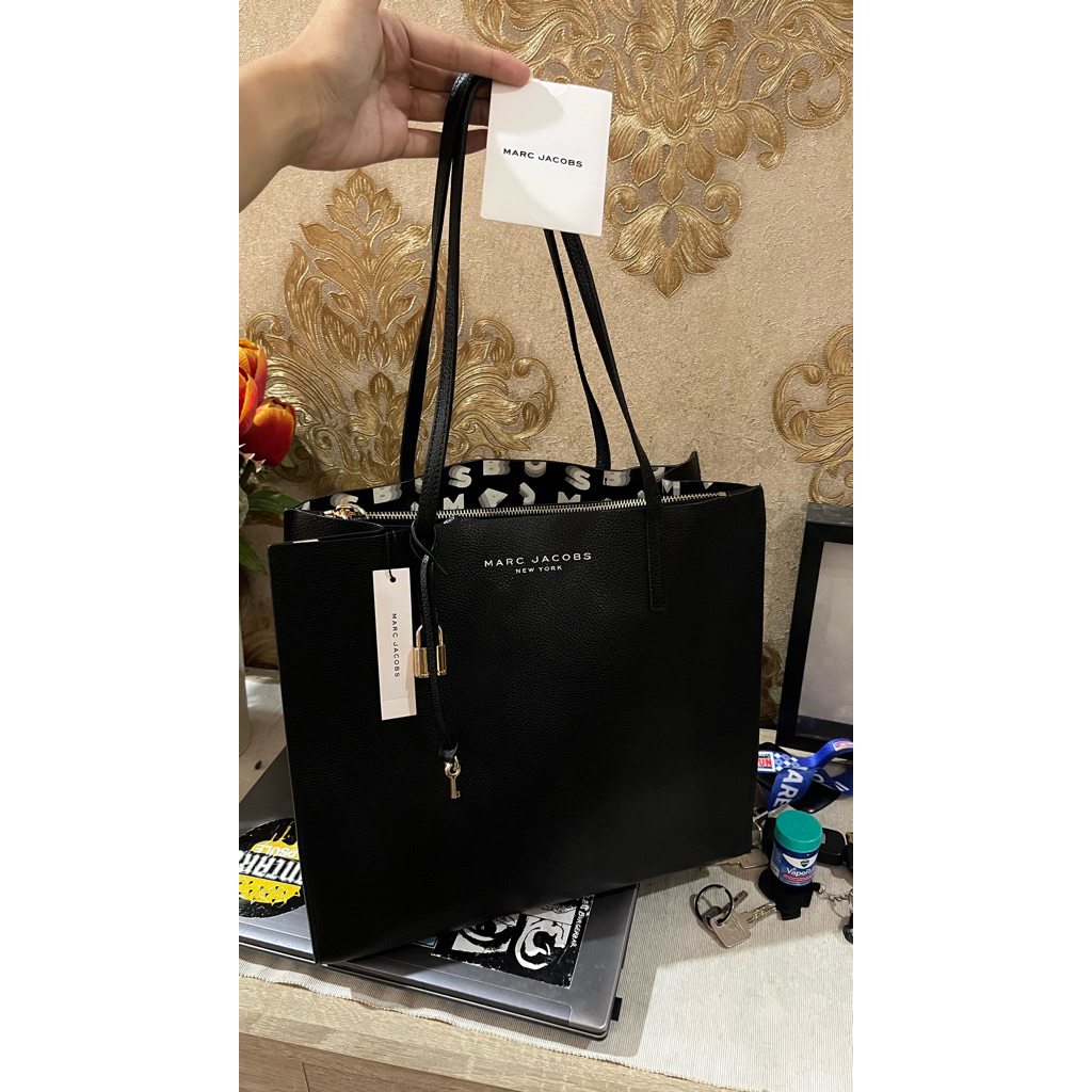 Marc Jacobs The Grind Tote