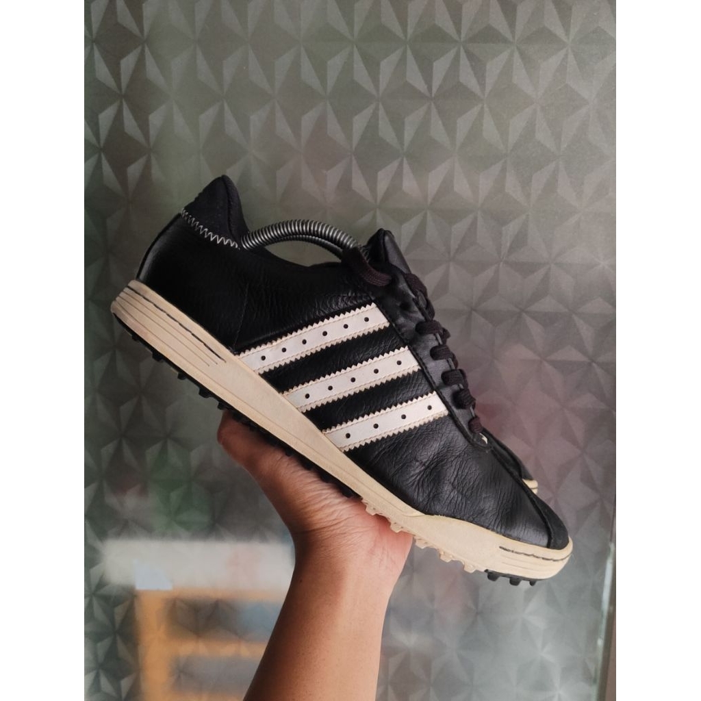 sepatu Adidas SZ 44 second bekas preloved