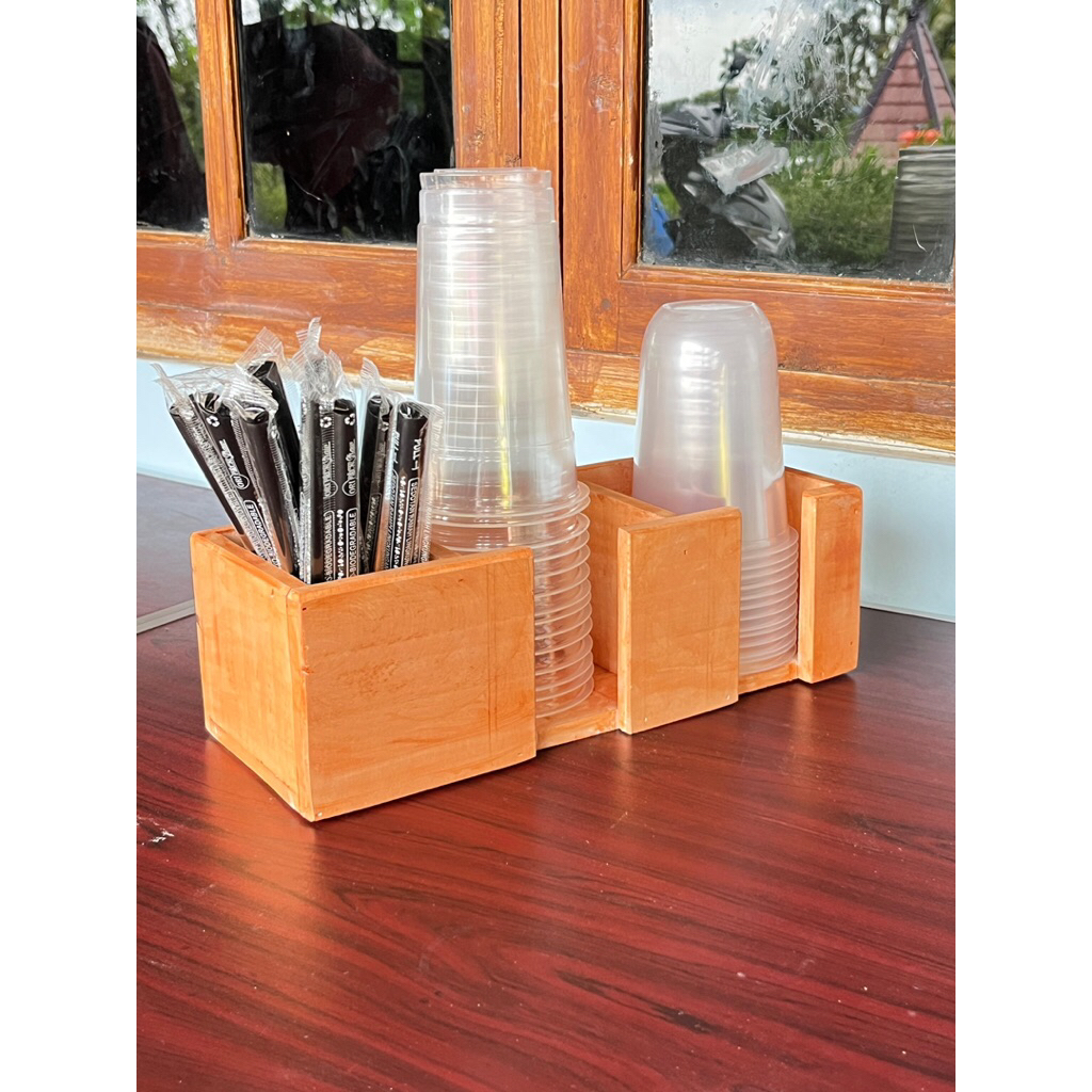 rak cup gelas plastik esteh jumbo dll bahan kayu ada tempat sedotan
