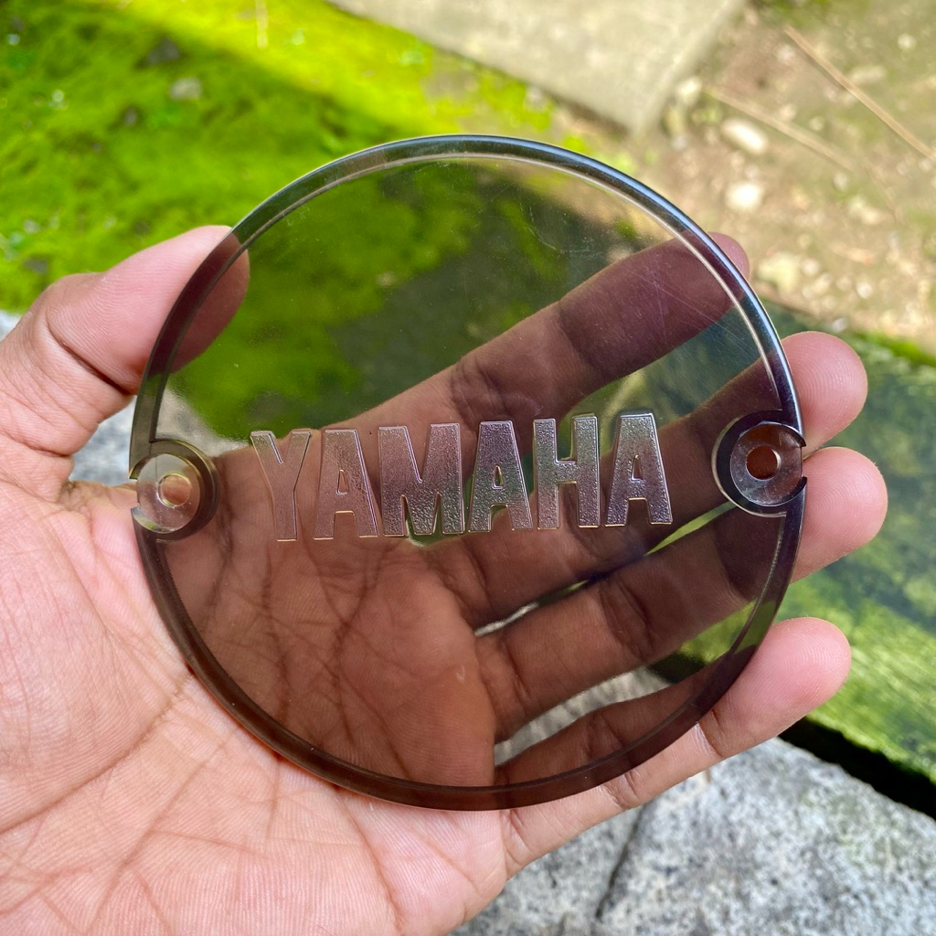 TUTUP MAGNET V75 V80.TUTUP BAK KIRI V75 v80 SMOKE (hitam Transparan)
