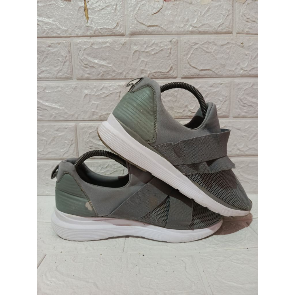 Sepatu Sneakers Prospecs Wonder Hill Edge Grey Slip on size - 42,5