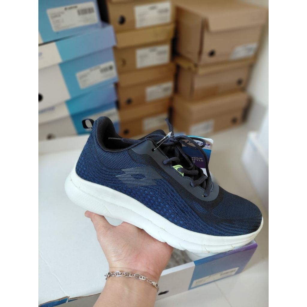 SEPATU RUNNING LOTTO