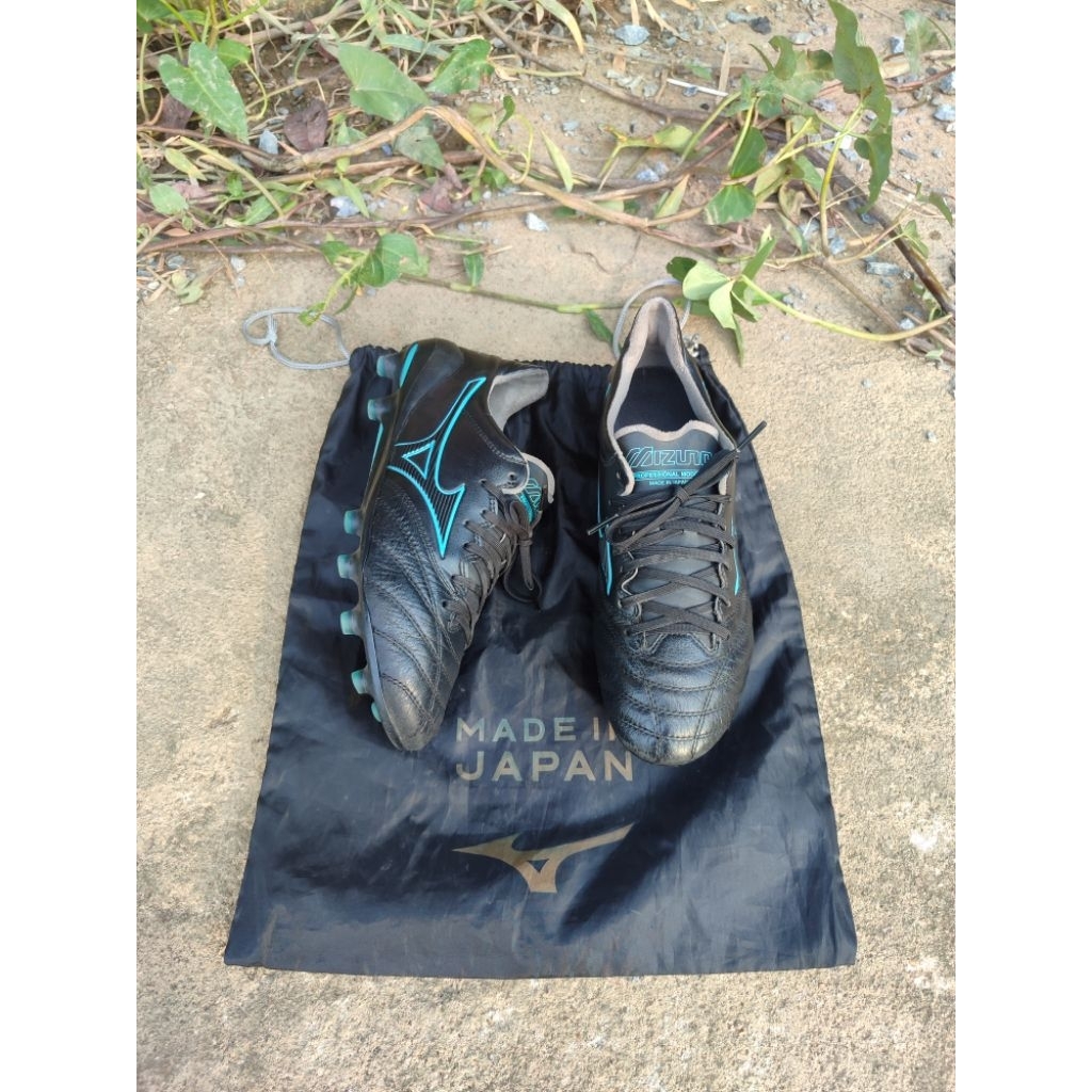 sepatu bola second