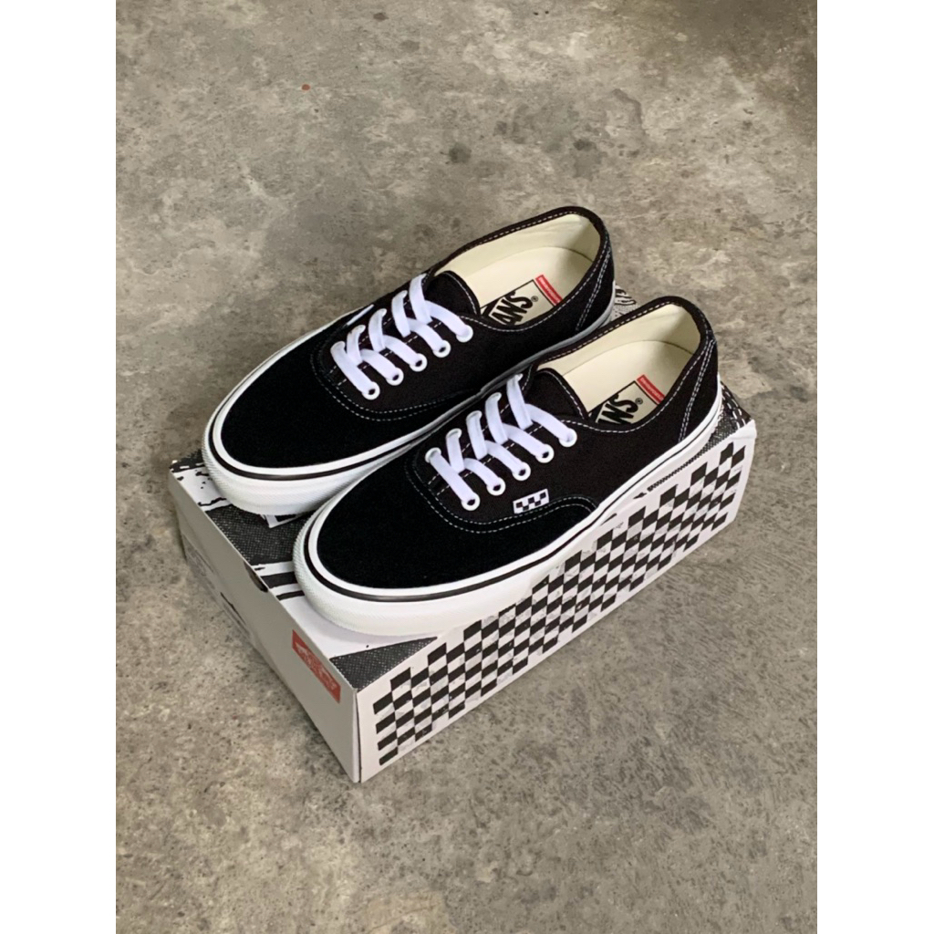 VANS AUTHENTIC SKATE BLACK&WHITE RESMI NAVYA/GMG