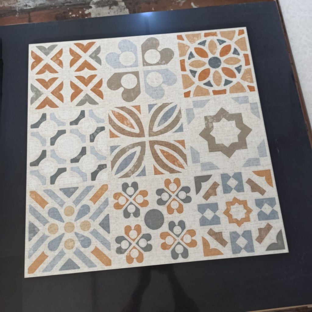 keramik batik 60x60/keramik 60x60/keramik motif batik/batik keramik/keramik lantai kw 2 isi 3pc arab