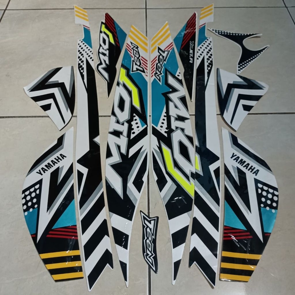 Striping stiker body motor Yamaha Mio J 2012 2013 stker list bodi motor mio j tahun 2012-2013