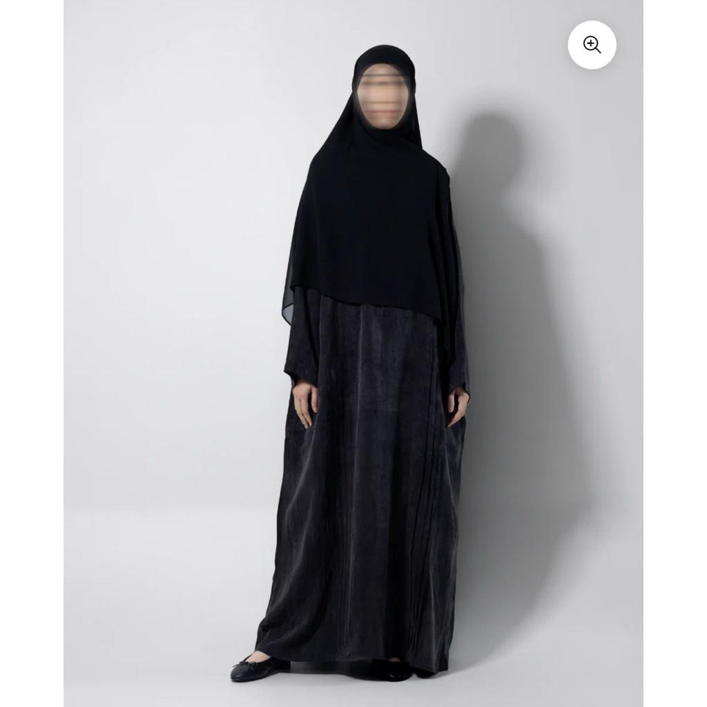 TAZA - Teeqa Exclusive in Black [PRELOVED]