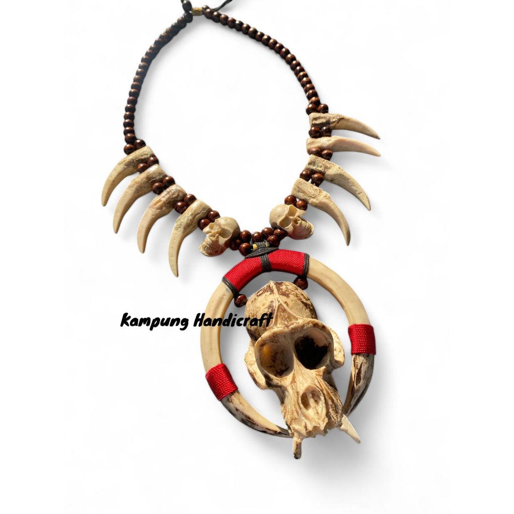 Kalung Tengkorak Kepala Monyet Replika Etnik Dayak Minahasa