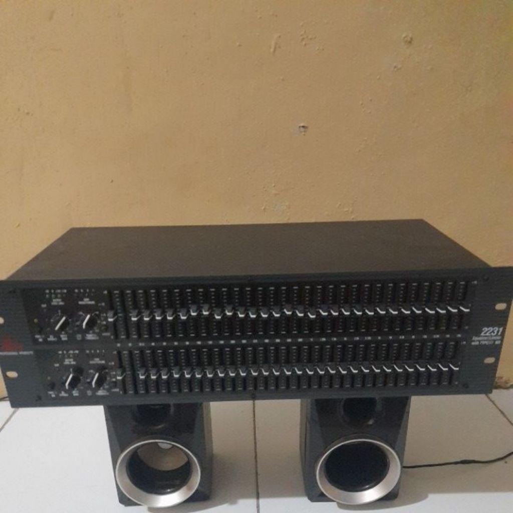 Equalizer dbx 2231 Limiter