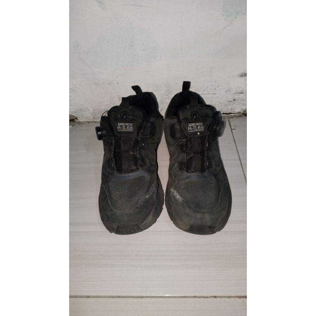 SEPATU SECOND-WORLDCUP BOA FULL BLACK SIZE 42.5 INSOLE 270