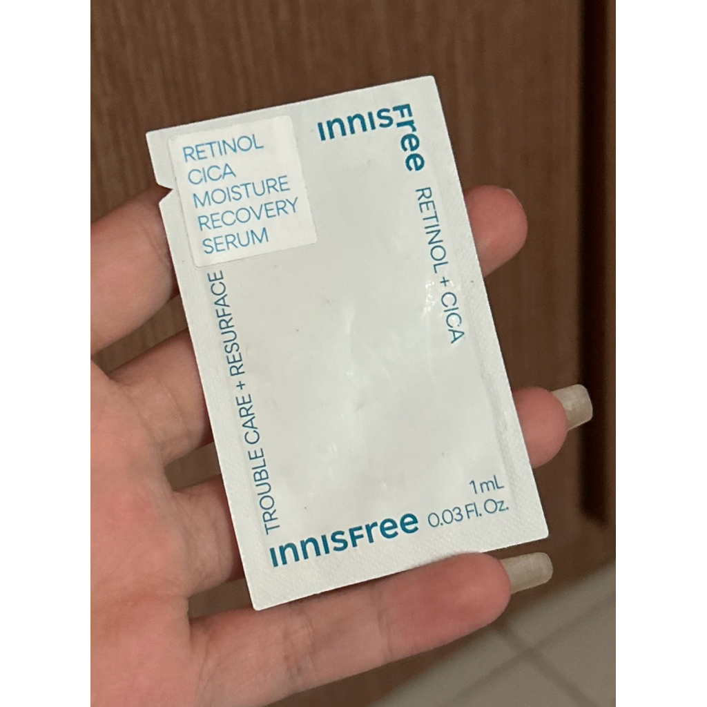 innisfree sample 1m retinol cica moisture recovery serum