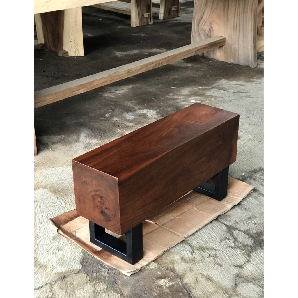 Bangku balok kayu trembesi tanpa sambungan