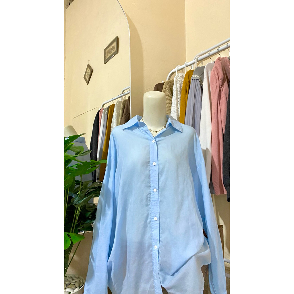 Kemeja oversize baby blue