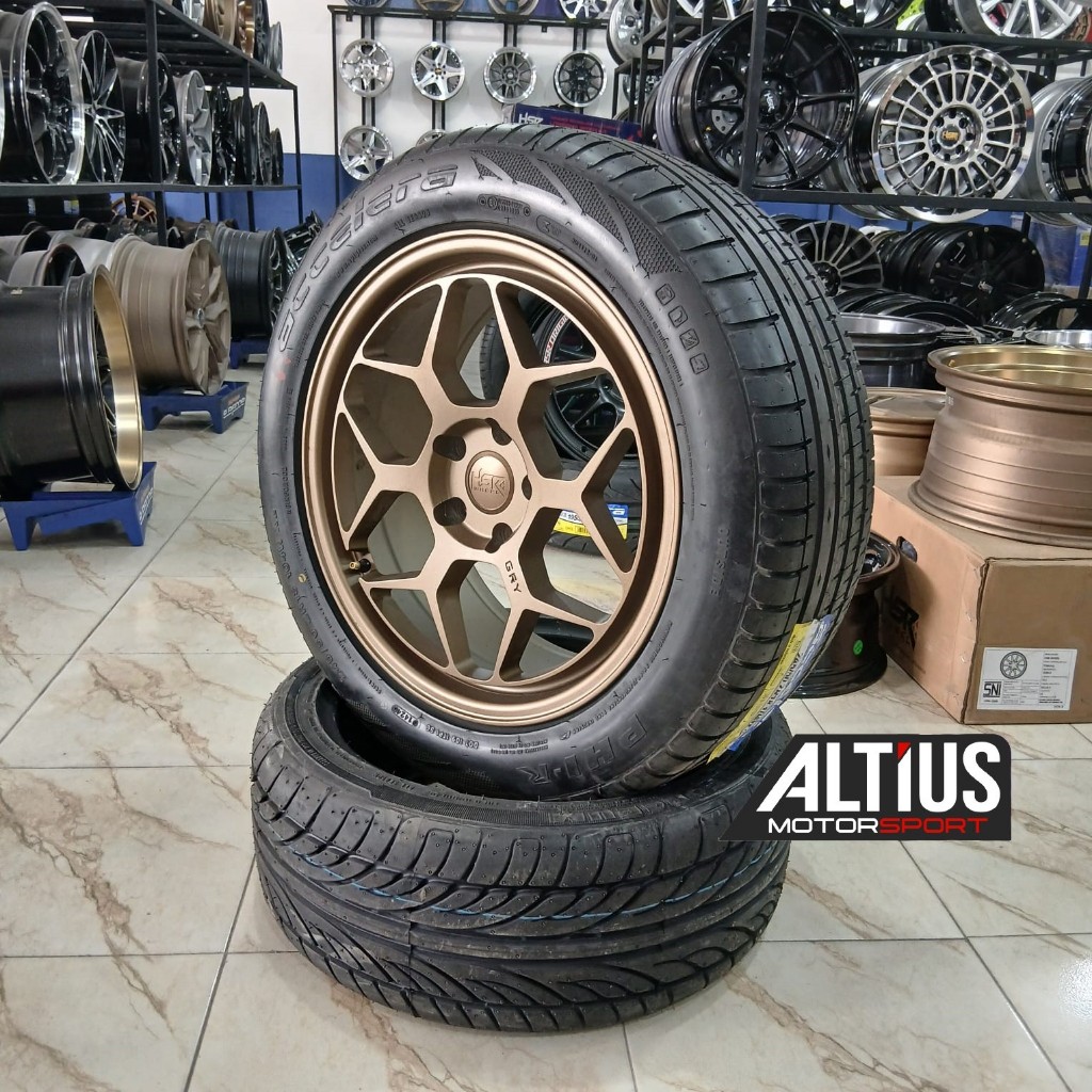 paket murah velg ring 18 dan ban accelera velg hsr gry r18 baut 5x114,3 buat mobil innova,rush,terio