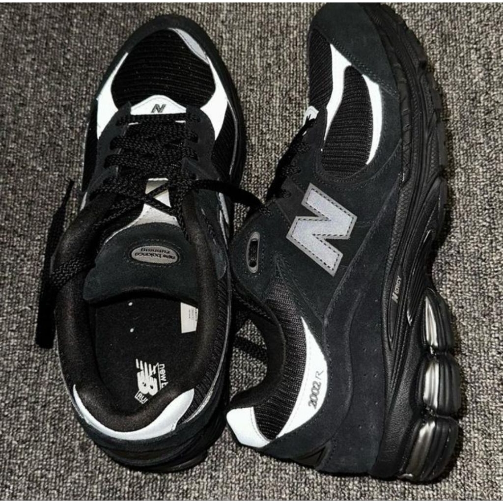 New Balance 2002R Black Reflective