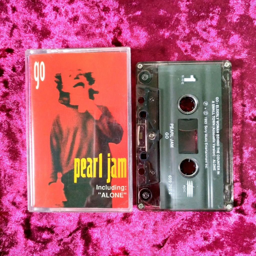 Kaset Pearl Jam - Go