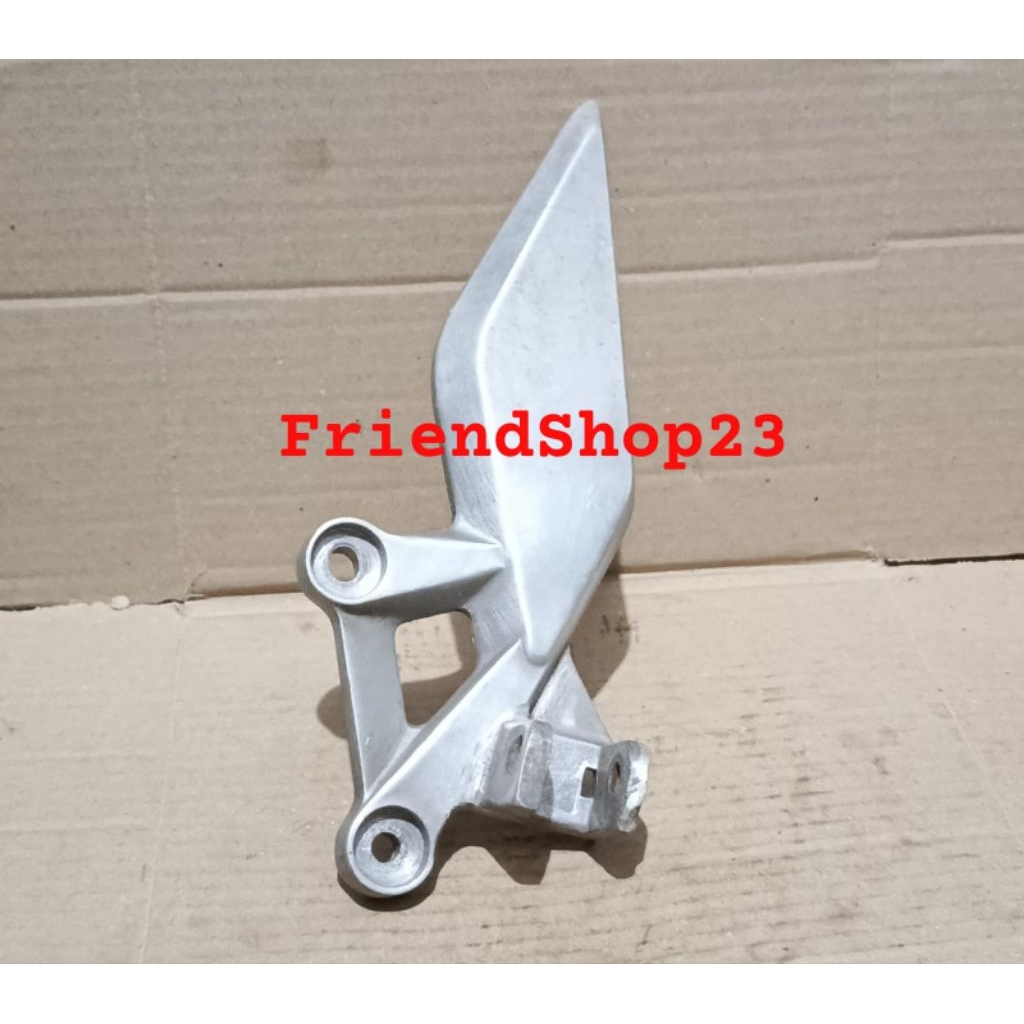 footstep bustep depan CB150R OLD Cb 150r lama ori kiri