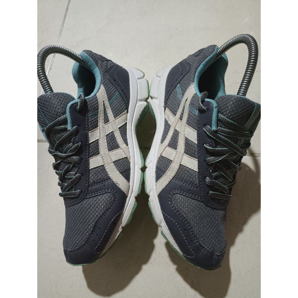 sepatu second running voli ass1cs grey 37 23.5