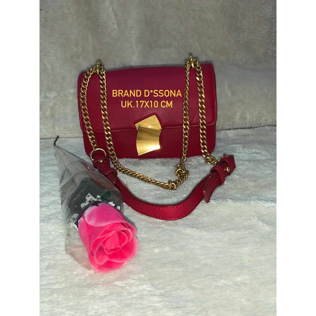Brand D*ssona Preloved Tas Sling and Shoulder kulit wanita