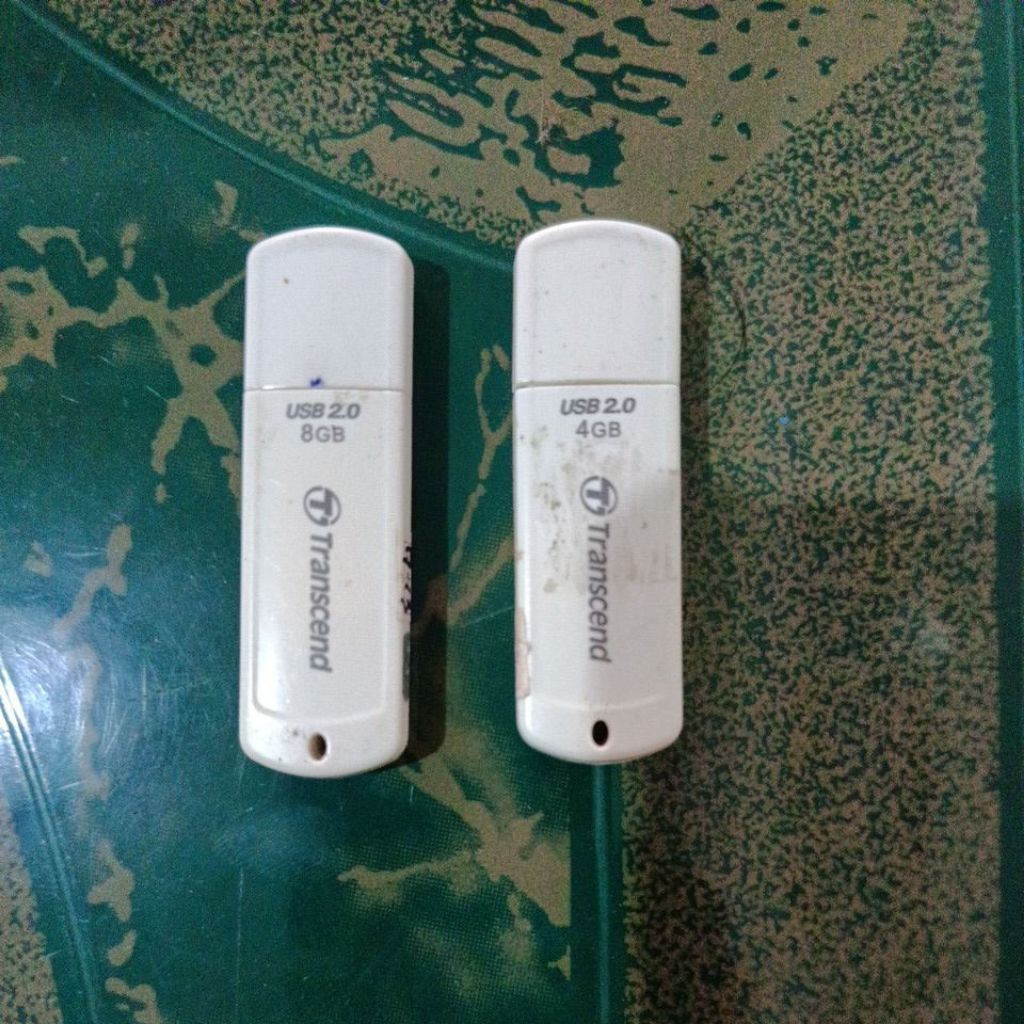 FLASHDISK Transcend DIBACA DULU