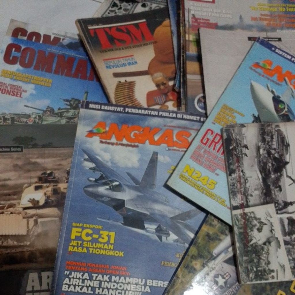 Aneka majalah ANGKASA TSM COMMANDO Harga satuan