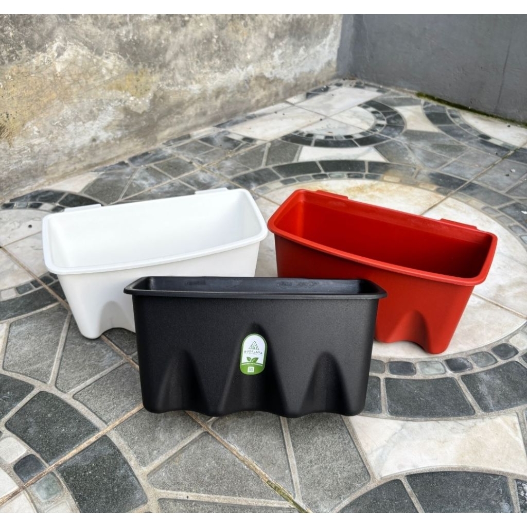 Pot Tanaman Dinding Cantel Panjang 22,5 Cm BJP