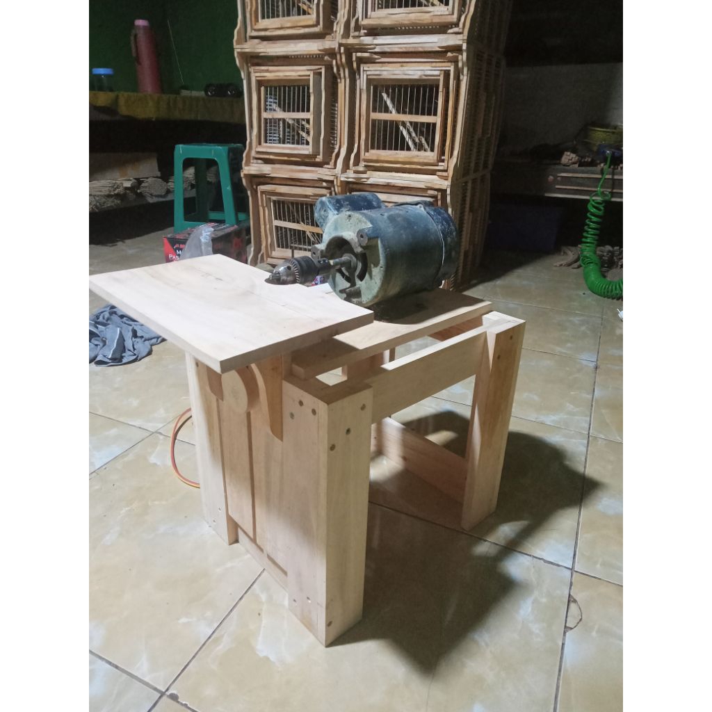 Bor duduk alat bikin sangkar burung