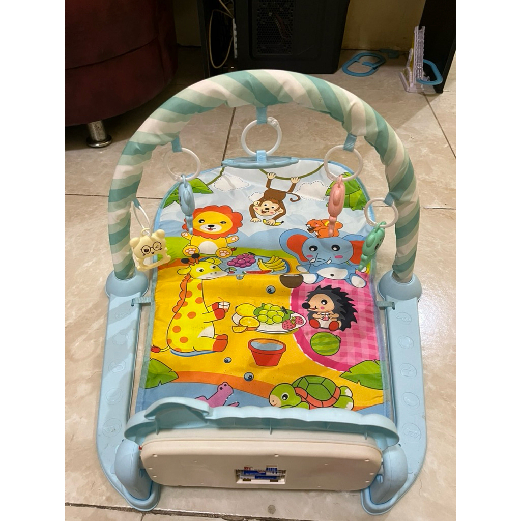 preloved piano playmate