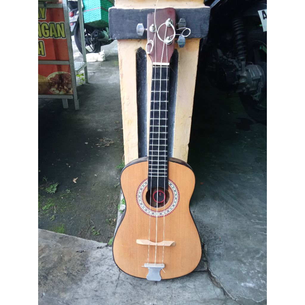 Kentrung Ukulele GitarCuk Keroncong bobok plus spull senar 3