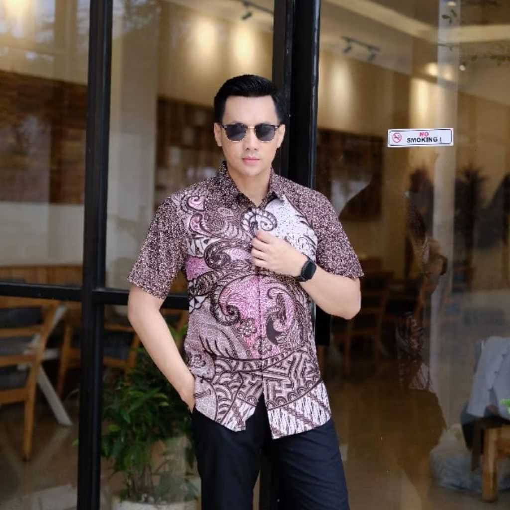 Warna Dusty pink Kemeja Batik Pria Modern Original Slimfit Lengan Pendek Lapis Furing Motif Dusty Ba