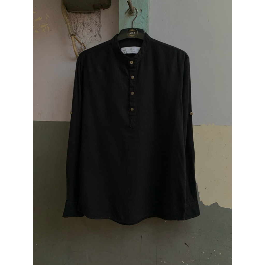 kemeja kerah shanghai hitam Bless D.land lengan panjang preloved shb.2.11