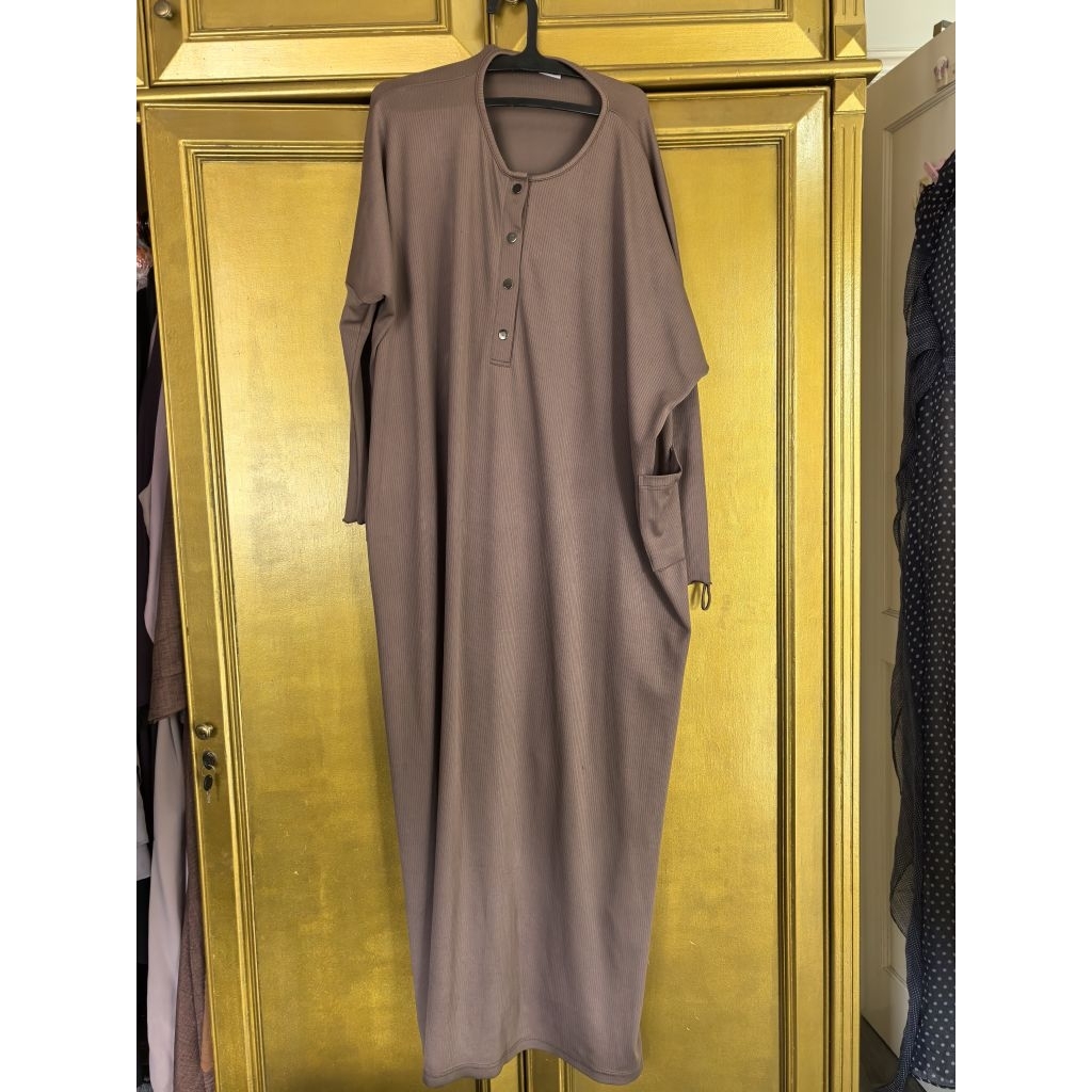 Pesanan Janu - PRELOVED Dheambun Project Knit Abaya XL