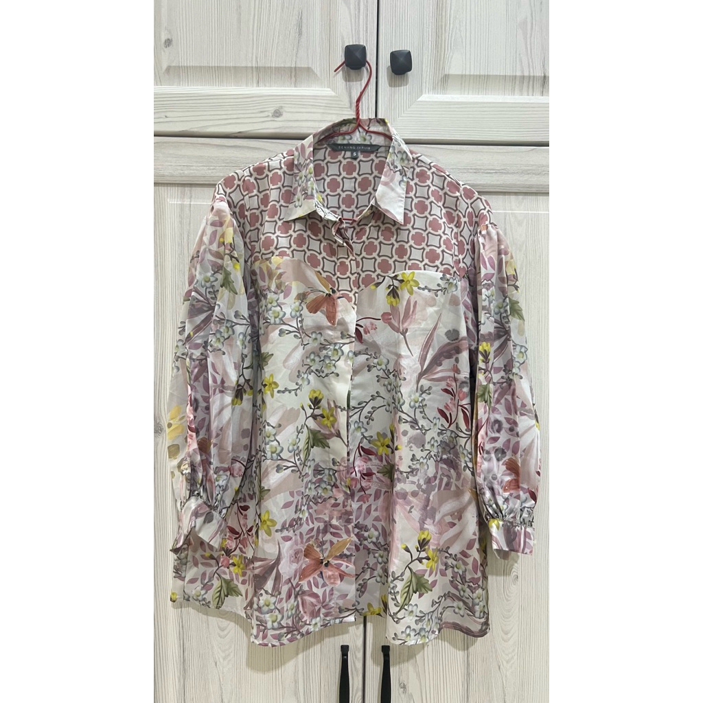 New Into The Garden Benang Jarum S