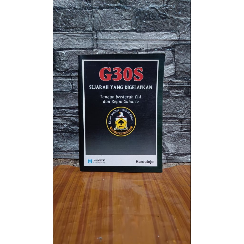 BUKU G30S SEJARAH YANG DI GELAPKAN