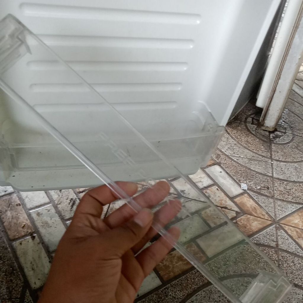 rak botol kulkas aqua