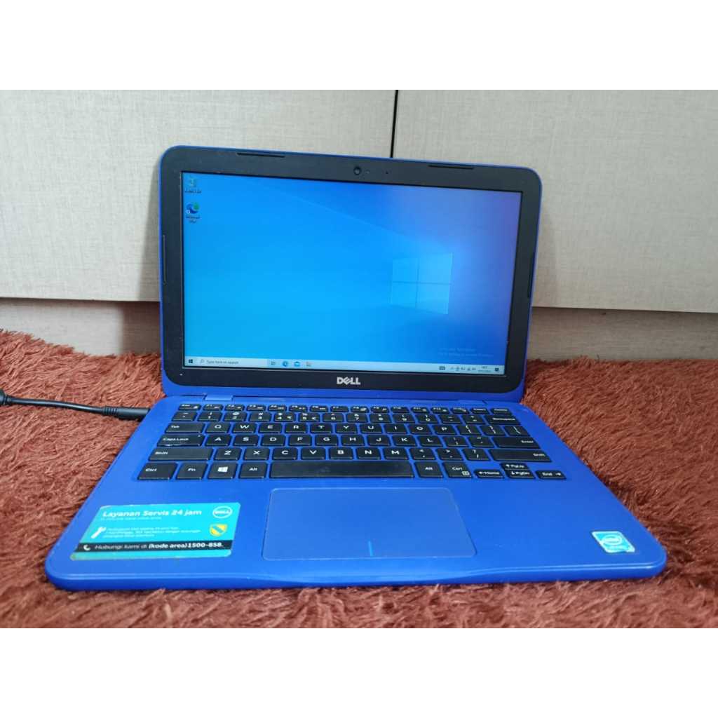 Laptop Dell Inspiron 11 blue  Windows 10 home single language 64-bit  Processor Intel Celeron N3050 