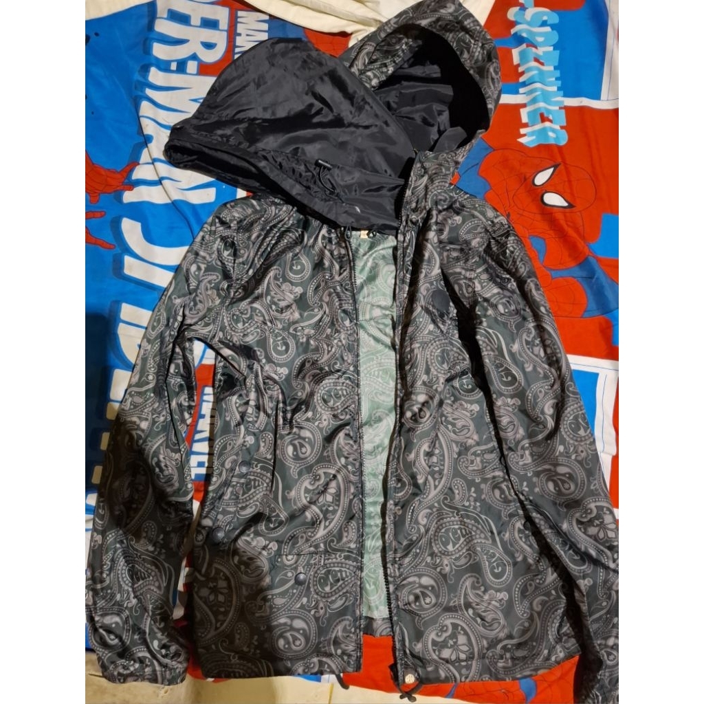 PRETTY GREEN PAISLEY