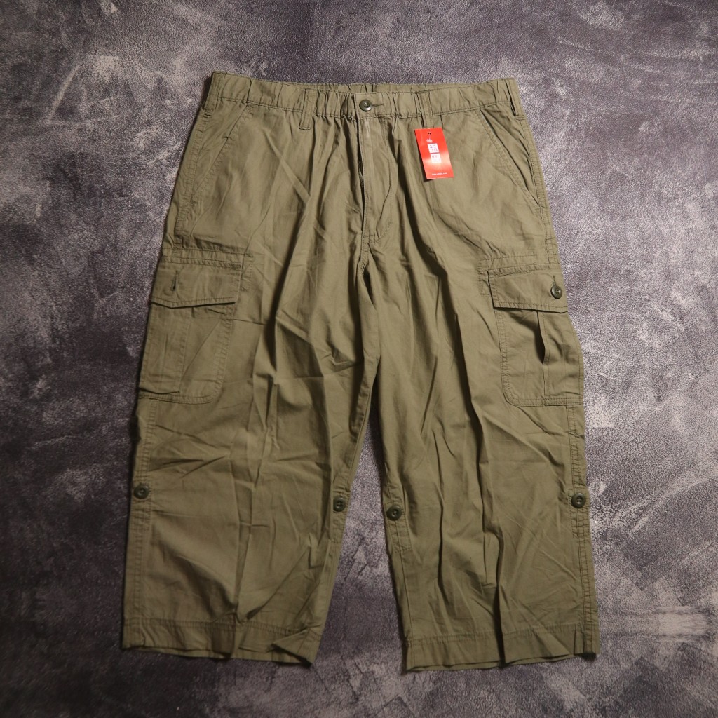 CELANA PENDEK UNIQLO CARGO SHORT PANTS SP119 SIZE L 32 33 34 35