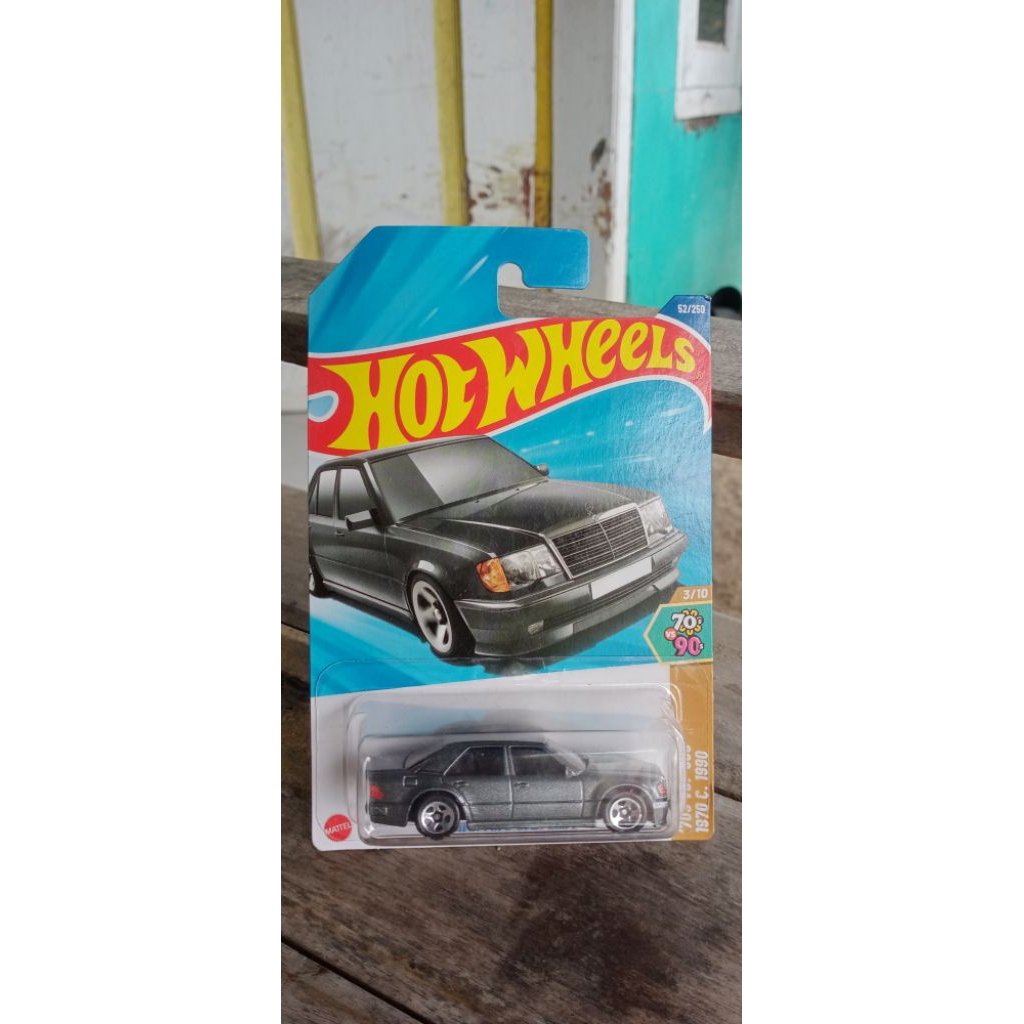 HOT WHEELS MERCEDES BENZ 500 E