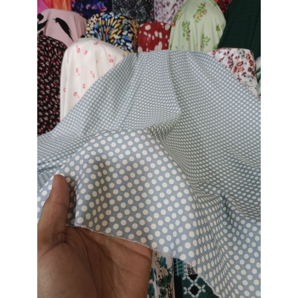 kain zara crepe premium motif - Kain zara - Kain zara import premium - Kain zara motif polkadot - zk
