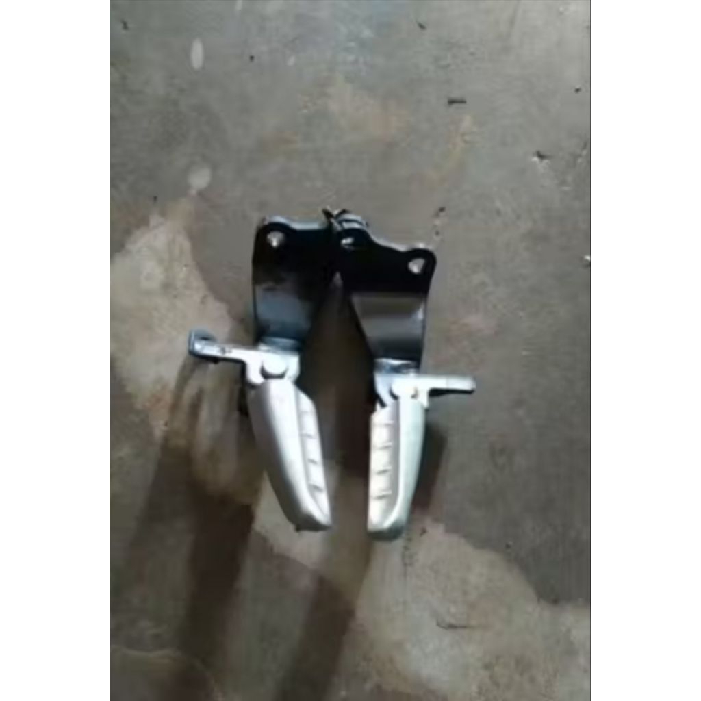 footstep Bustep blakang Mio j Mio GT 115 soul GT 115 Fino fi 115 copotan ori