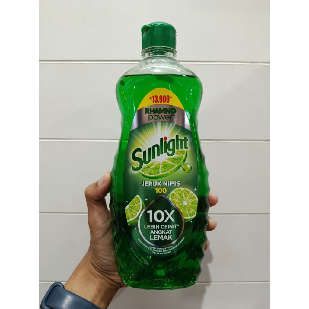 Sunlight Sabun Cuci Piring Botol 675g