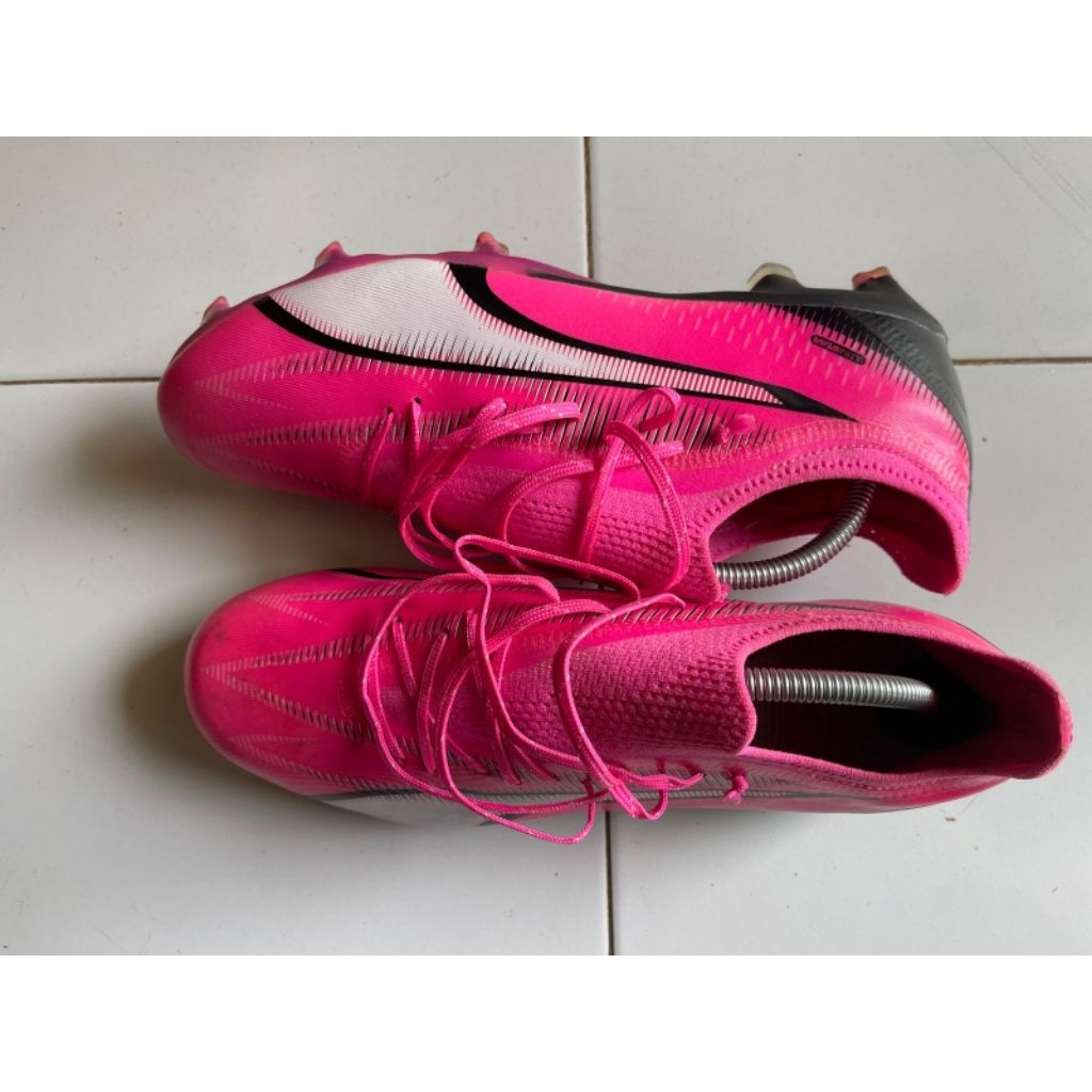 Sepatu Bola Puma size 43