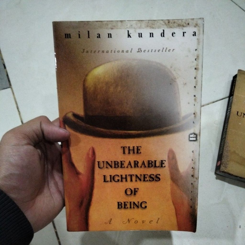 milan kundera the unbearable lightness of being