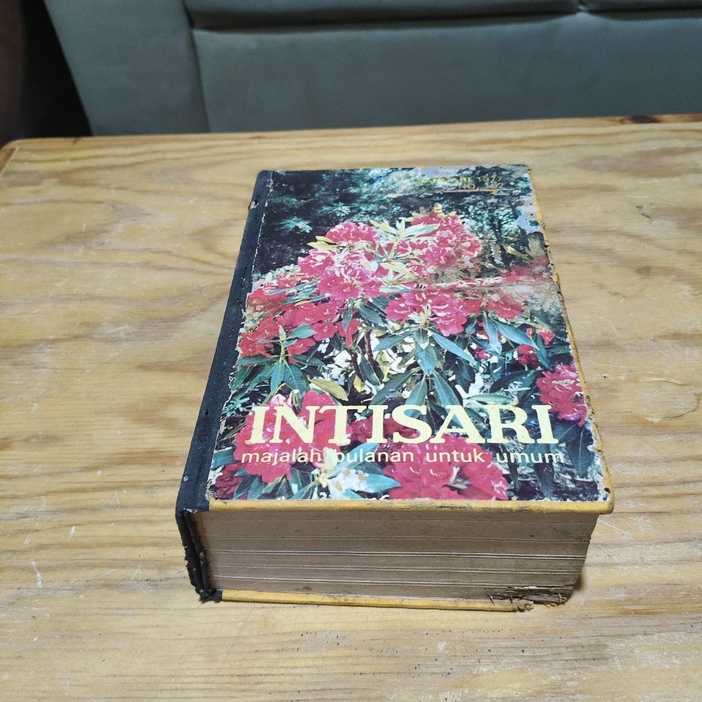 Bundel Majalah Intisari Januari - Juni 1977