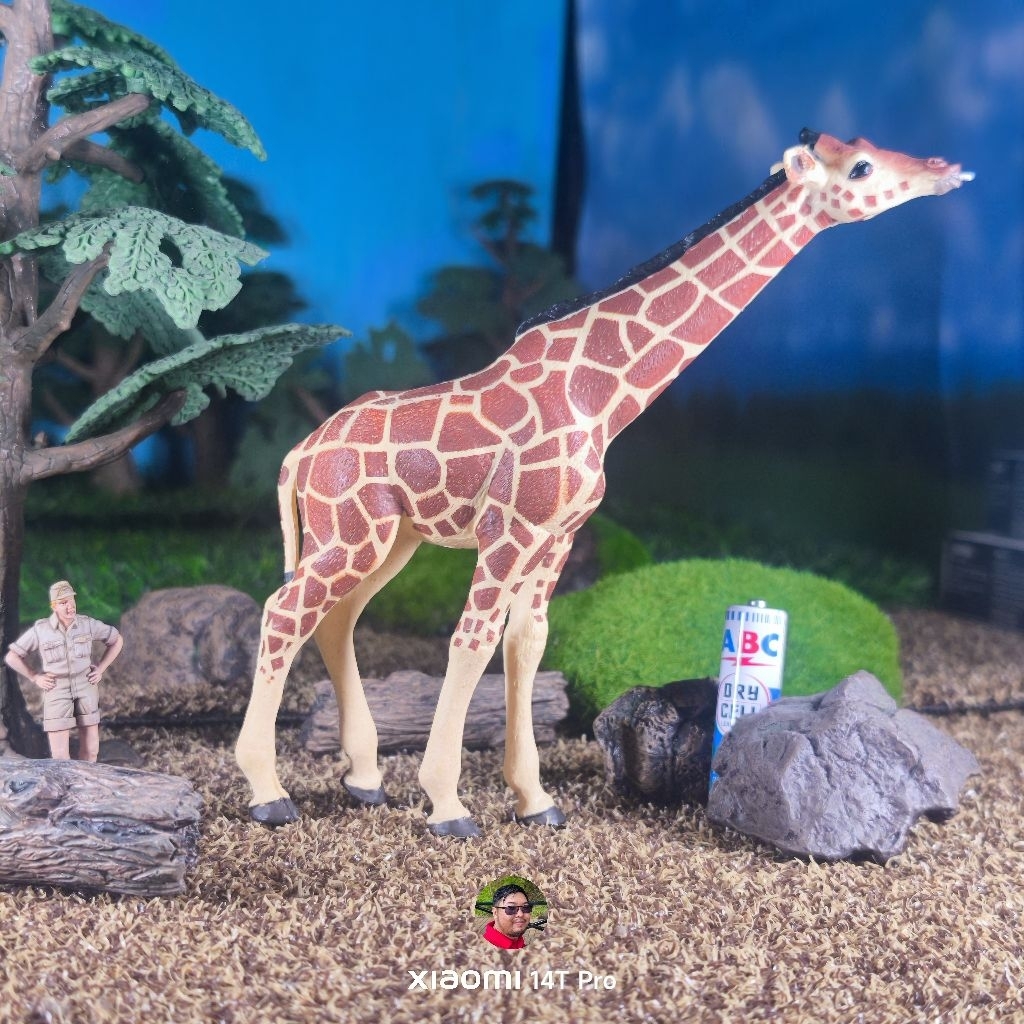 Papo 2018 Giraffe figure