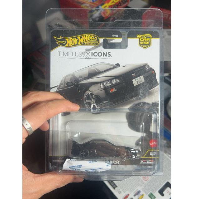 Hot Wheels Premium Chase Nissan Skyline R-34 Timeless Icon