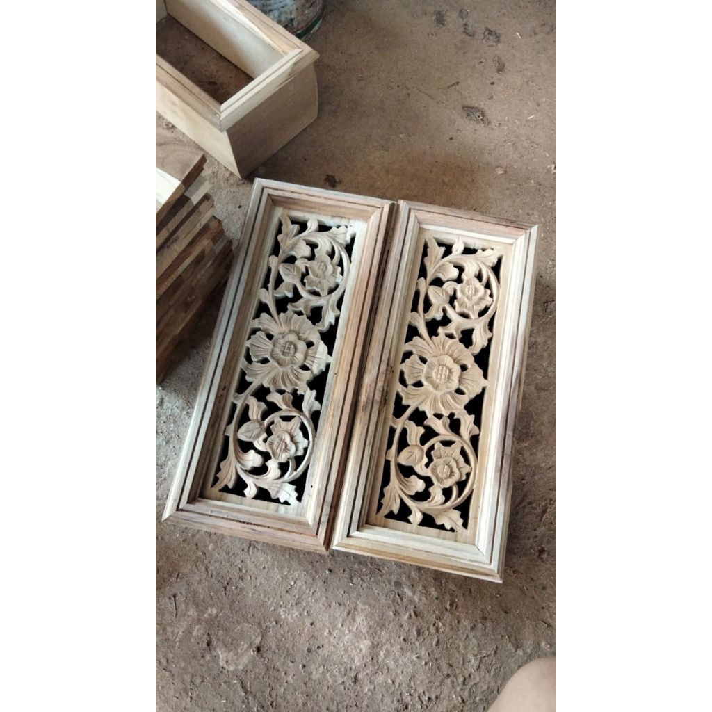Custom Loster Lubang Angin Ukir Kayu Jati
